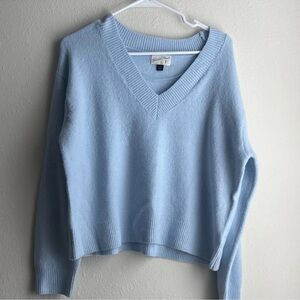 Universal Thread Women's Light Blue V-Neck Pullover Sweater